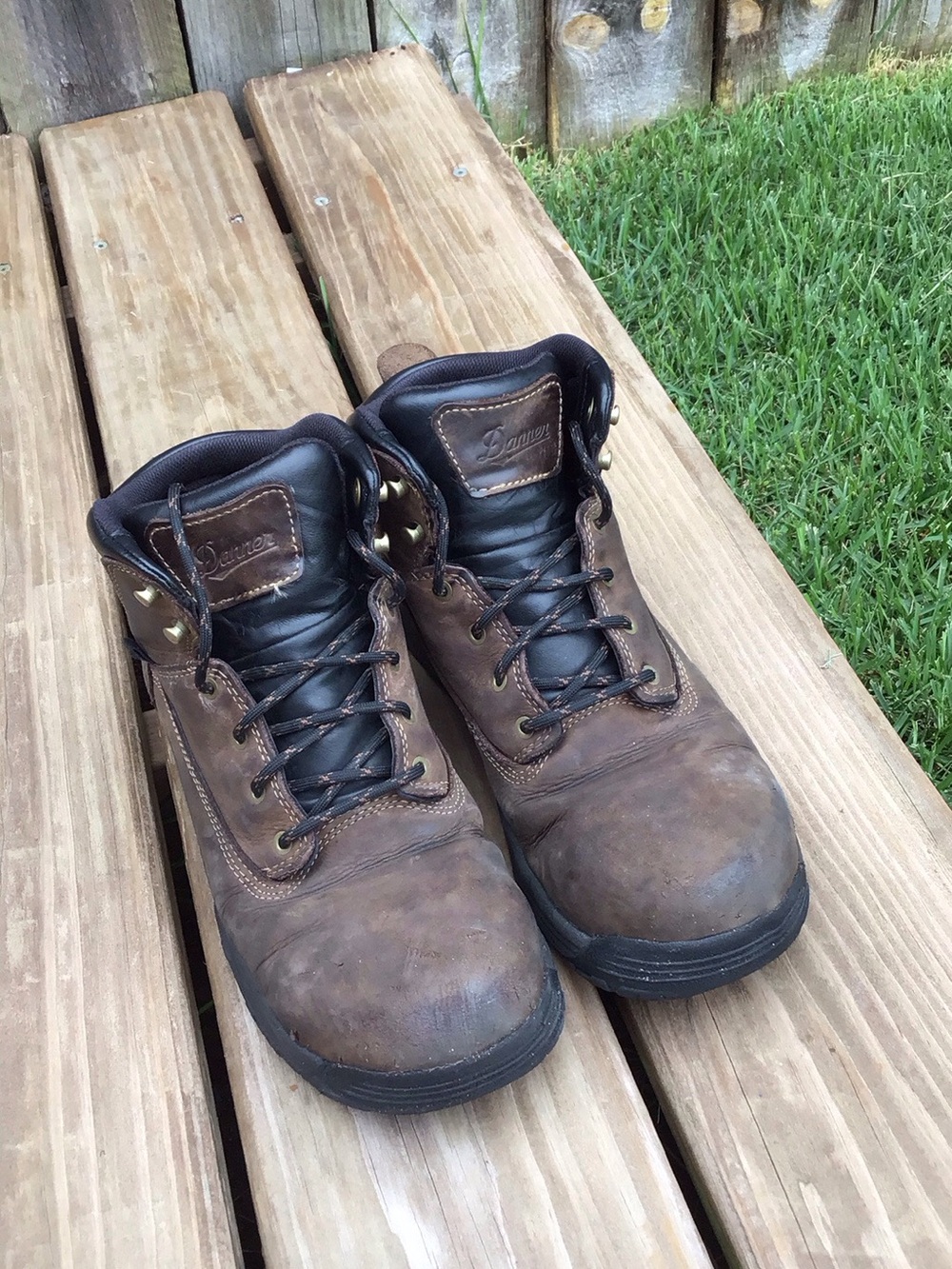 Women’s Danner Caliper 5” Aluminum toe waterproof work boots 9